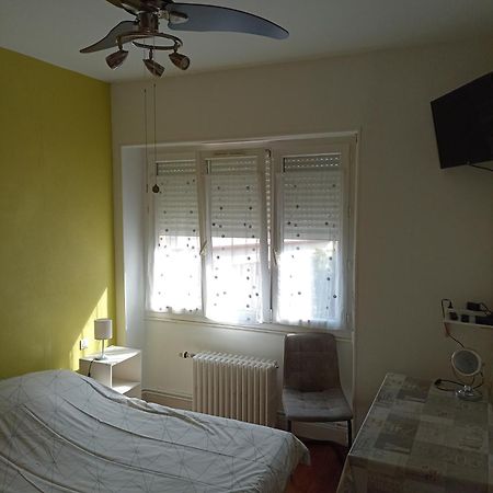 Chambre Meublee Au Coeur De Ville - Chez L'Habitant Le Creusot Dış mekan fotoğraf