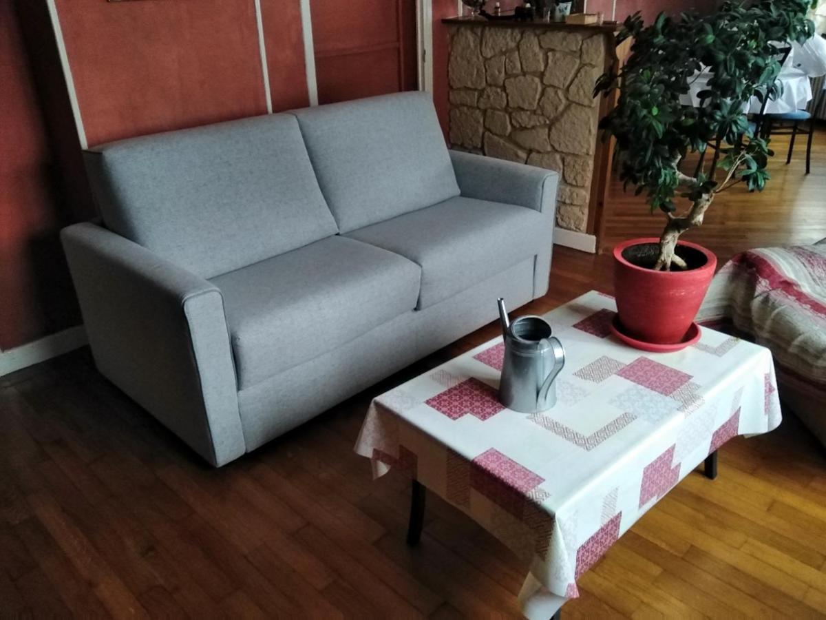 Chambre Meublee Au Coeur De Ville - Chez L'Habitant Le Creusot Dış mekan fotoğraf