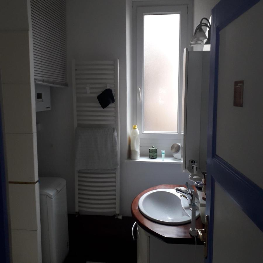 Chambre Meublee Au Coeur De Ville - Chez L'Habitant Le Creusot Dış mekan fotoğraf